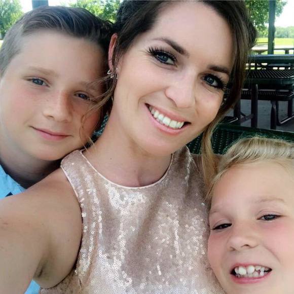 Meet your Posher, Justine - Picture 1 of 1